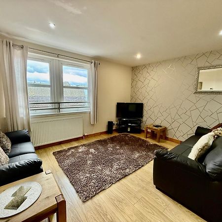 Azim And Suzi'S City Centre Apartment אינברנס מראה חיצוני תמונה