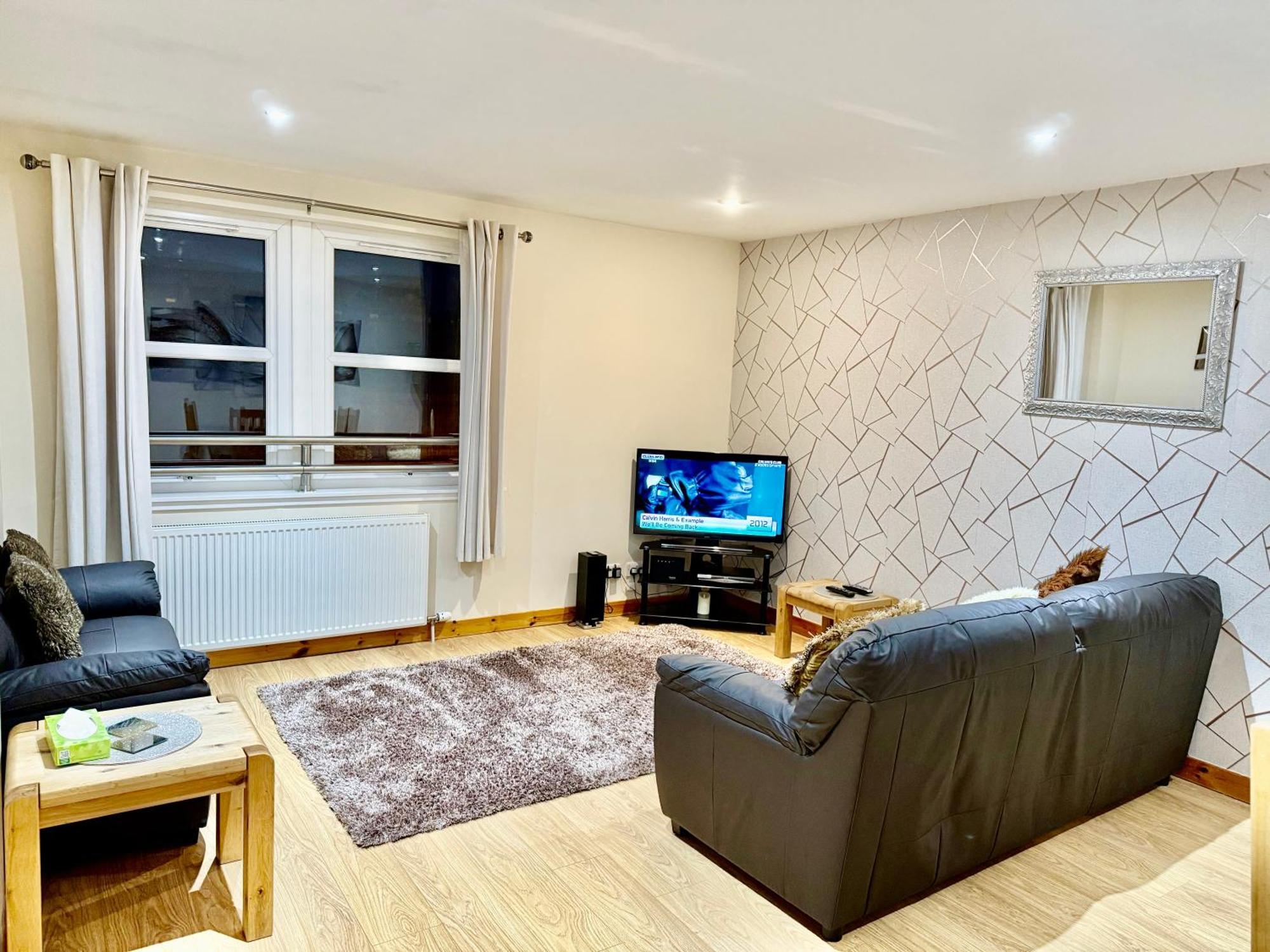 Azim And Suzi'S City Centre Apartment אינברנס מראה חיצוני תמונה