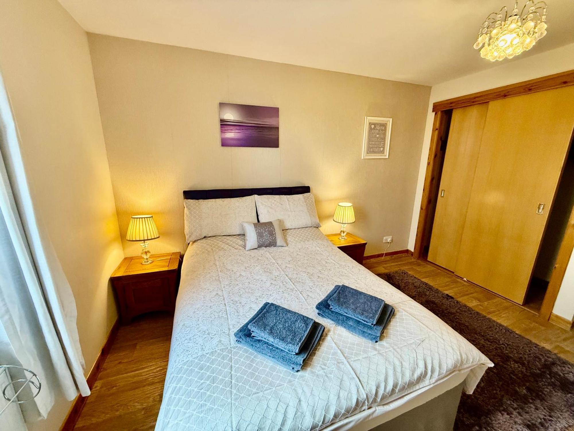 Azim And Suzi'S City Centre Apartment אינברנס מראה חיצוני תמונה