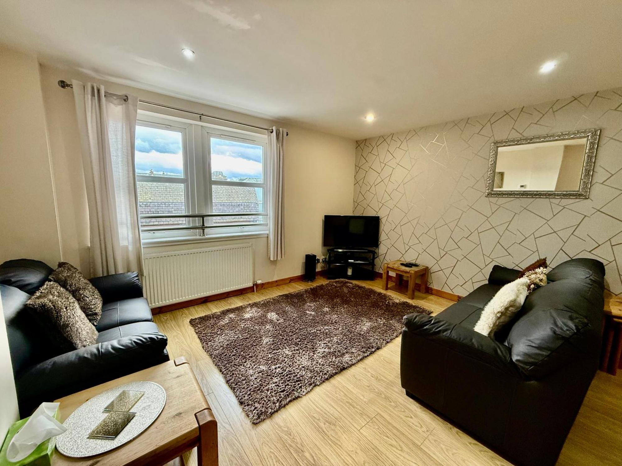 Azim And Suzi'S City Centre Apartment אינברנס מראה חיצוני תמונה